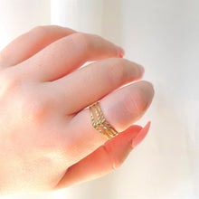 Load image into Gallery viewer, chevron ring (10k)