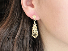 Load image into Gallery viewer, lacy drop earrings (10k)