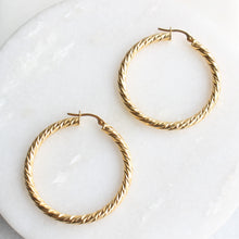 Load image into Gallery viewer, menkDUKE | 10k spiral hoop earrings