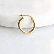 Load image into Gallery viewer, menkDUKE | 10k yellow gold polished hoop earrings