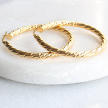 Load image into Gallery viewer, menkDUKE | 10k spiral hoop earrings