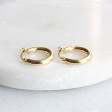 Load image into Gallery viewer, menkDUKE | 10k yellow gold polished hoop earrings