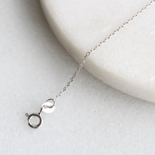 Load image into Gallery viewer, menkDUKE - 10k oval link chain white gold