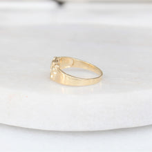 Load image into Gallery viewer, petite nevada 2.0 pinky ring (10k)