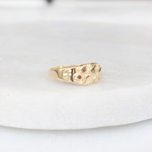 Load image into Gallery viewer, petite nevada 2.0 pinky ring (10k)