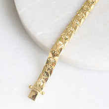Load image into Gallery viewer, seashell bracelet (10k)