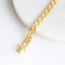 Load image into Gallery viewer, seashell bracelet (10k)