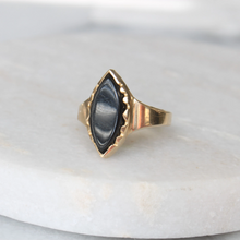 Load image into Gallery viewer, roxy marquise onyx ring (10k)
