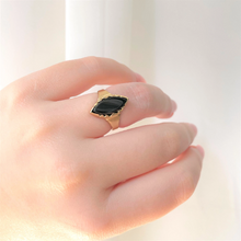 Load image into Gallery viewer, roxy marquise onyx ring (10k)