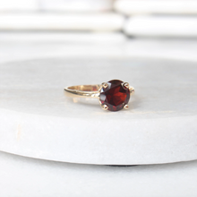 Load image into Gallery viewer, oath garnet ring (10k)