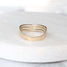 Load image into Gallery viewer, chevron ring (10k)
