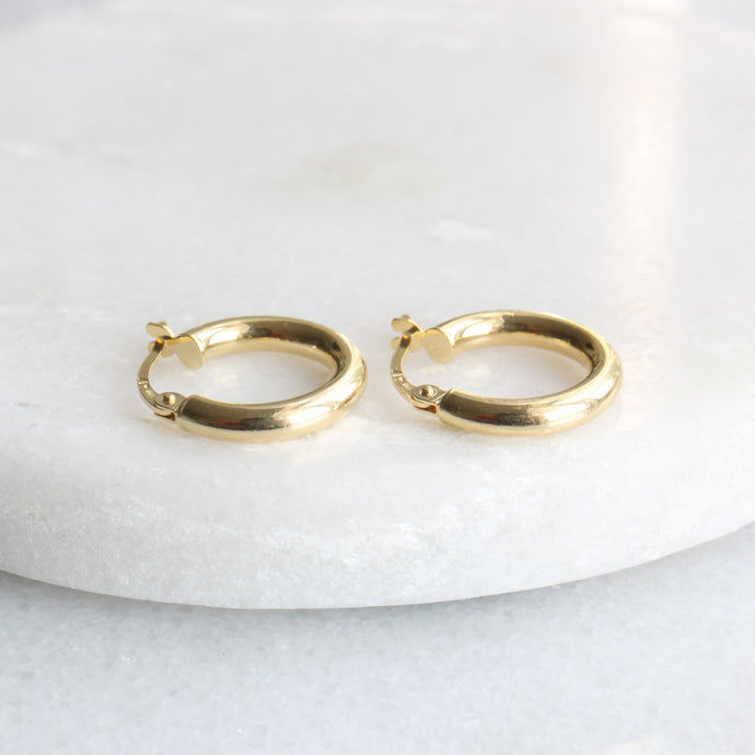 menkDUKE | 10k yellow gold polished hoop earrings