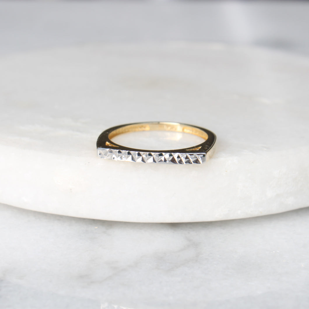 menkDuke - 10k flat top diamond cut ring