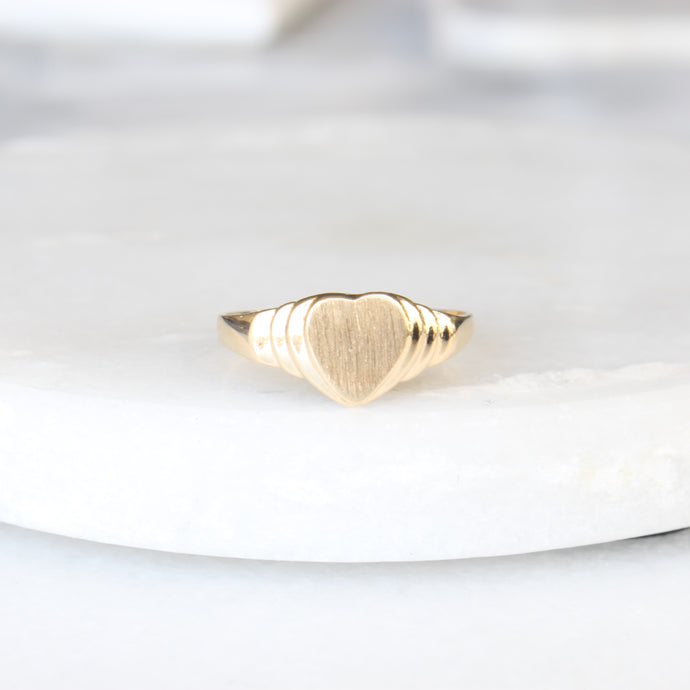 menkDUKE | 10k gold heart signet ring