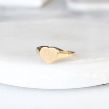 Load image into Gallery viewer, kyle heart signet ring

